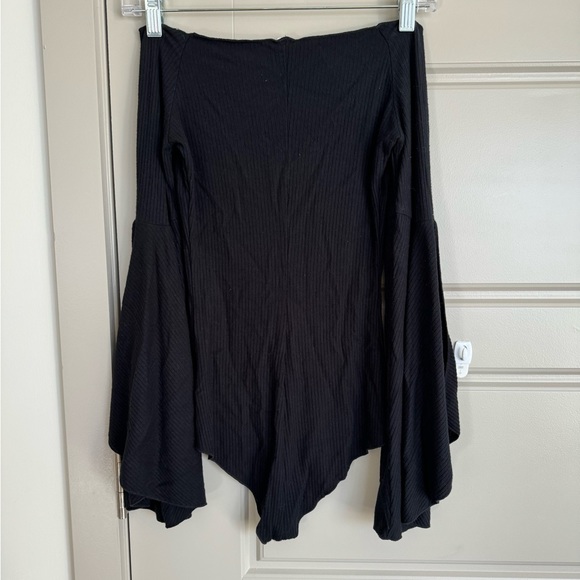 Emma & Sam Black Long-Sleeve Flow Bodysuit with Clasp, Sz XS from LF - Picture 5 of 7